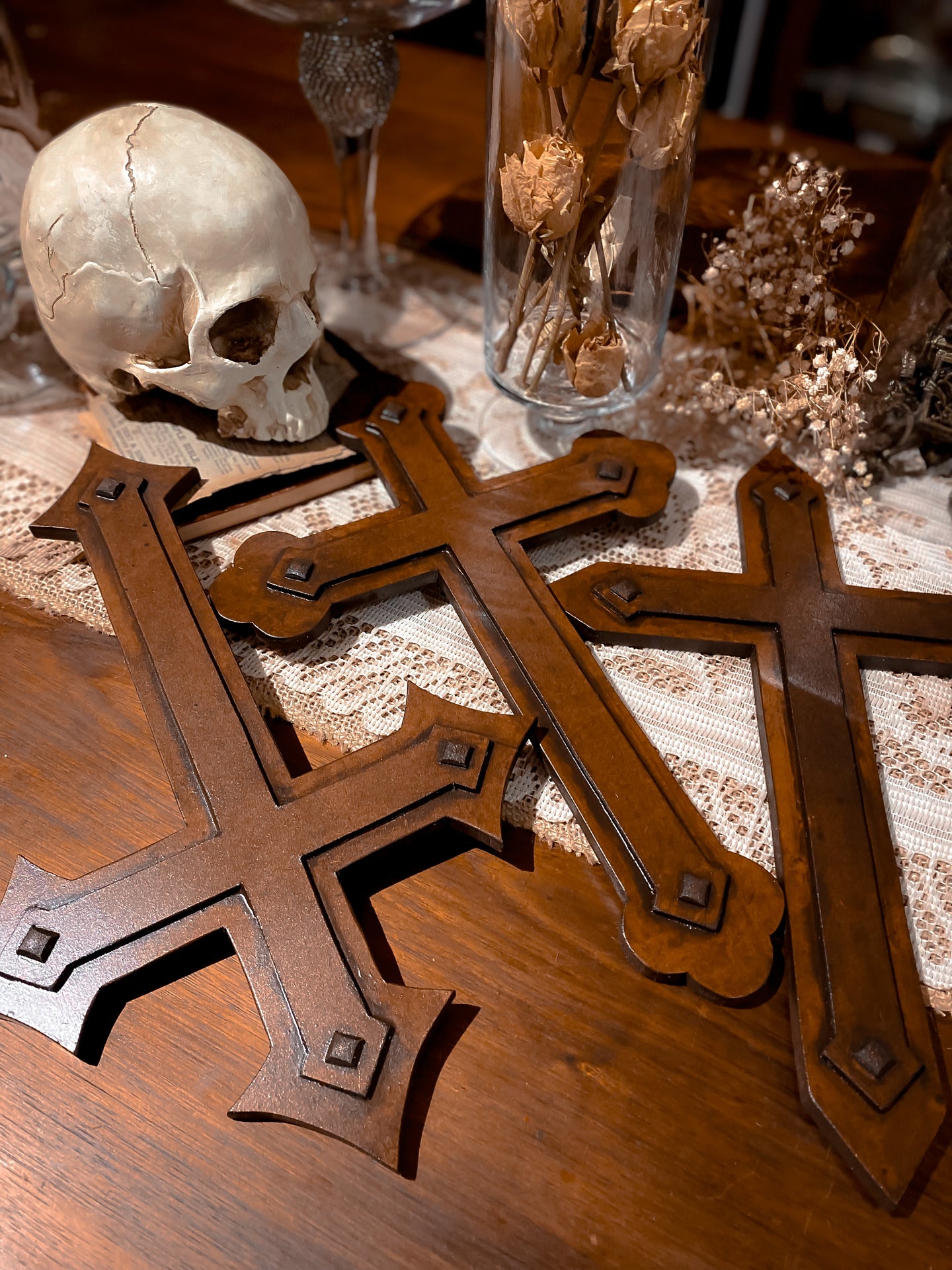 Vamp Manor  𝔐𝔢𝔪𝔢𝔫𝔱𝔬 𝔐𝔬𝔯𝔦 Gothic Crosses© Set of three